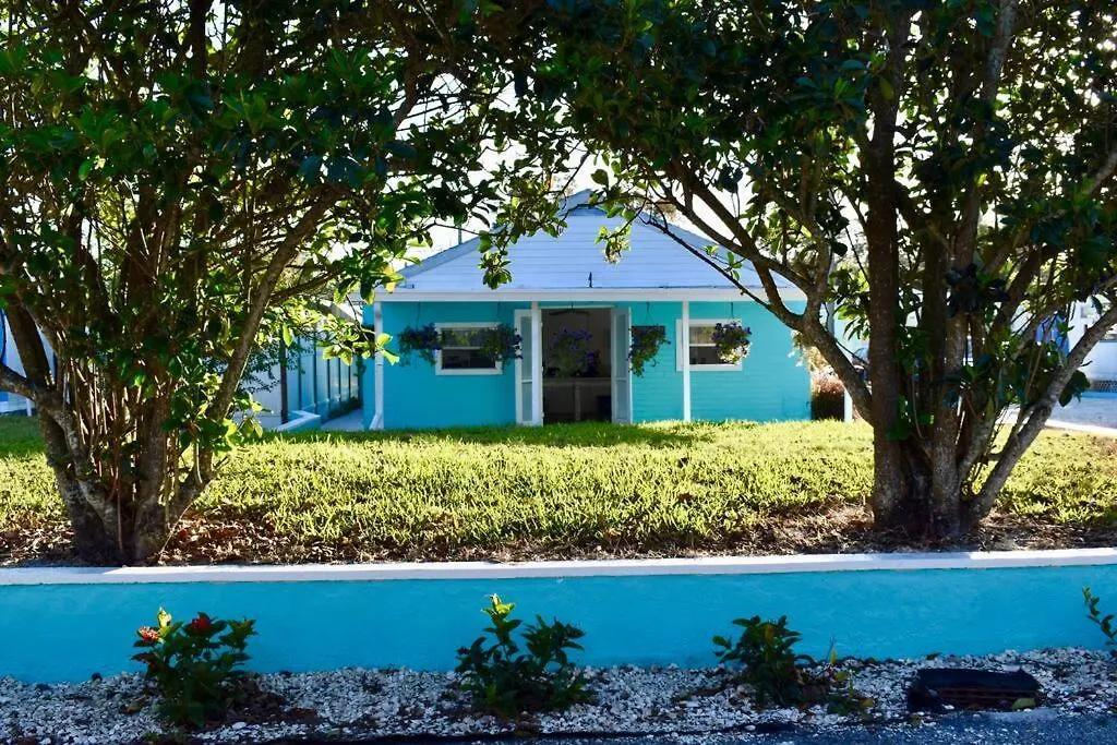 Pinecraft Blue Heron Tiny Home Sarasota 0*,