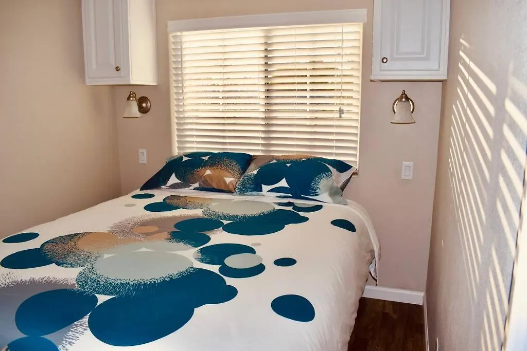 Pinecraft Blue Heron Tiny Home Sarasota