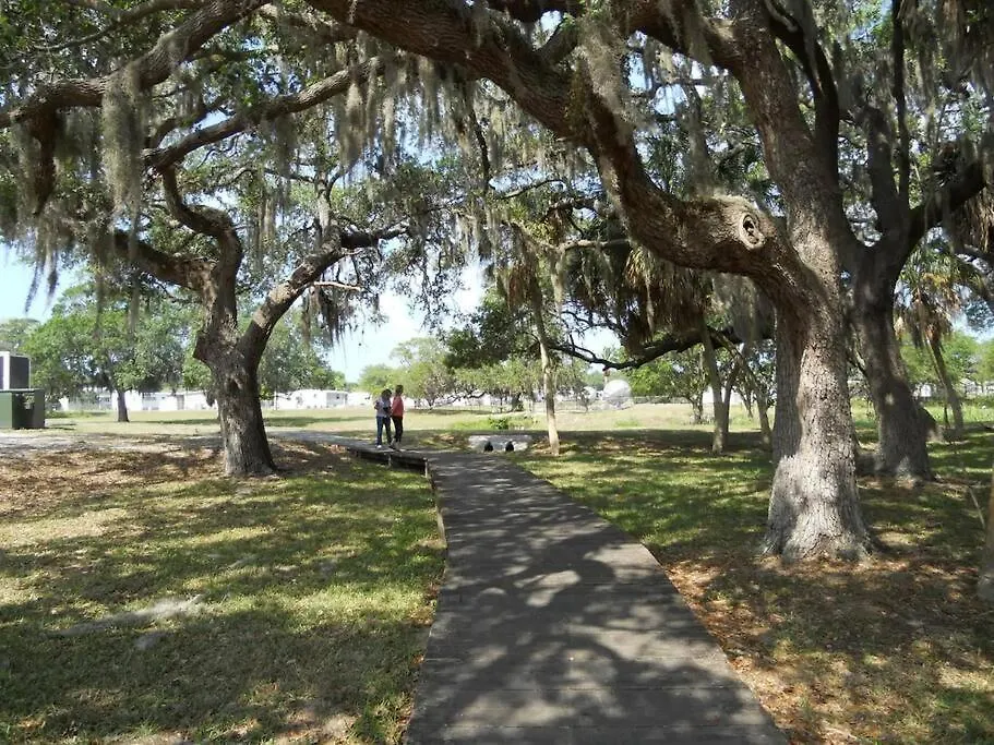 Pinecraft Blue Heron Tiny Home Sarasota 0*,