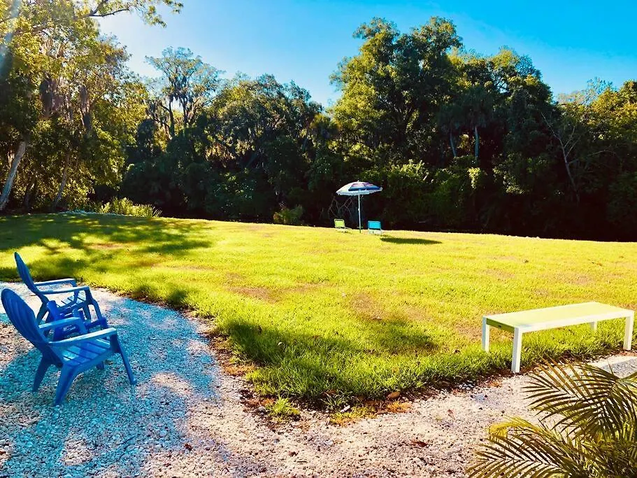 Pinecraft Blue Heron Tiny Home Sarasota Semesterbostad